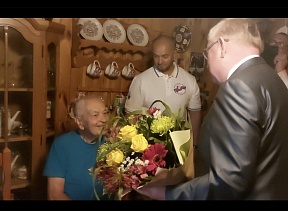 Посол России поздравил словацкого ветерана-антифашиста с 95-летием Посол России поздравил словацкого ветерана-антифашиста с 95-летием