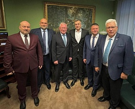 О встрече Посла России с вице-спикером парламента Словакии А.Данко. О встрече Посла России с вице-спикером парламента Словакии А.Данко.